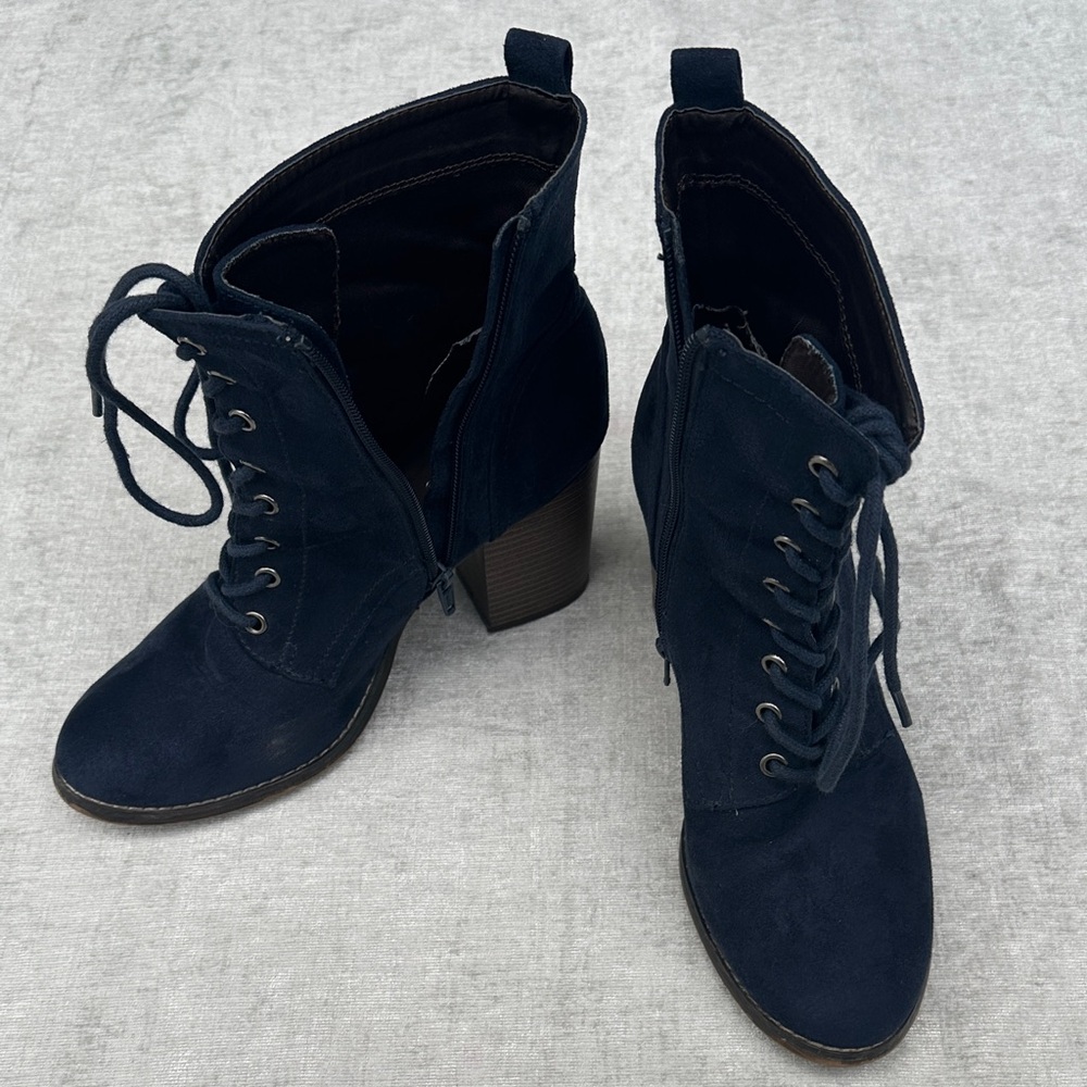 Candies Navy Suede Lace Up Block Heel Ankle Boots Size 9.5